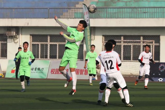 高诗岩23+7+10山东力克广州 浙江送江苏9连败
